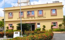Vaguada se mantiene casi estacionaria sobre la isla
