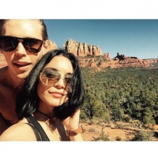 Vanessa Hudgens y Austin Butler están en problemas con la ley por culpa de una piedra