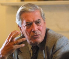 Vargas Llosa pide cancelen al Cardenal