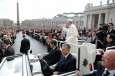 Vaticano adopta ley de transparencia, vigilancia e información financiera