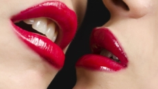 “Ver a dos mujeres juntas”: ¿la fantasía de todo hombre?