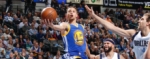 Warriors ganan con triples en Dallas y ahora van por los Spurs
