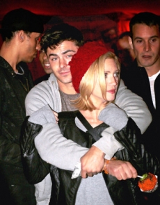 ¿Zac Efron encontró un nuevo amor?